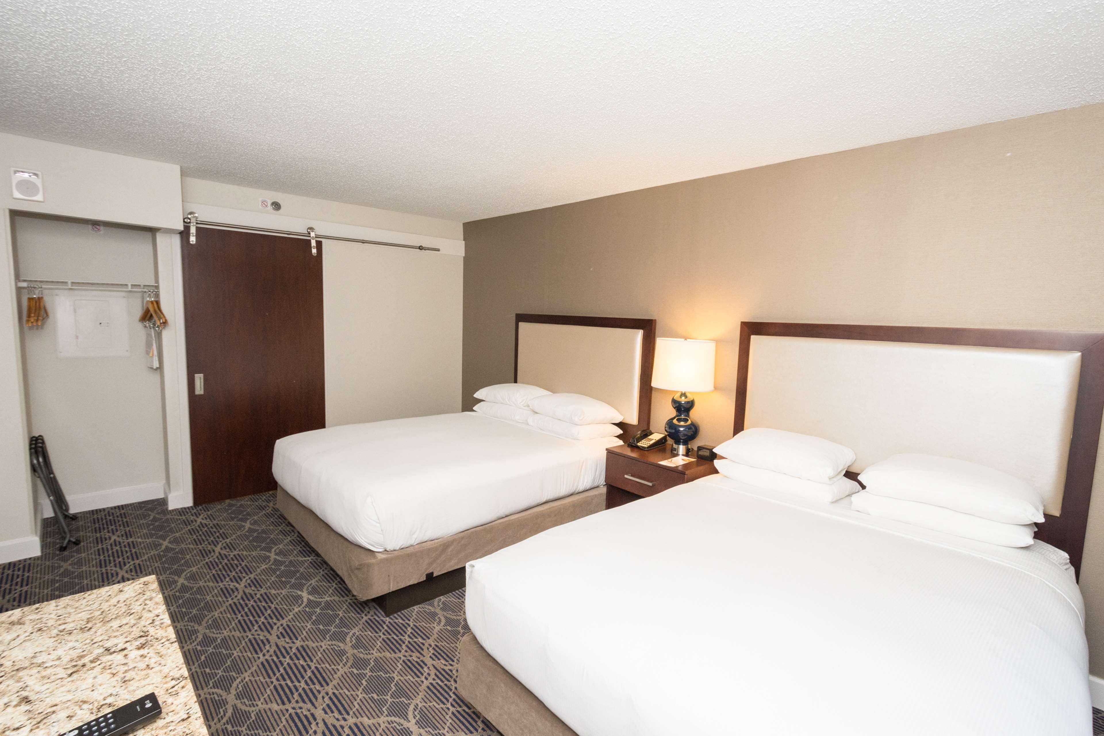 Doubletree Suites By Hilton At The Battery Atlanta Smyrna Eksteriør billede