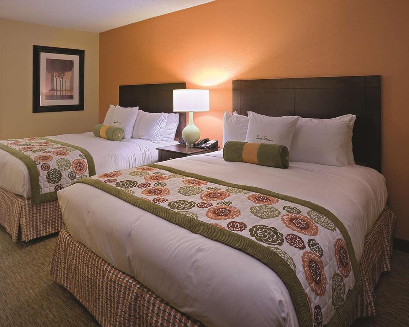 Doubletree Suites By Hilton At The Battery Atlanta Smyrna Eksteriør billede