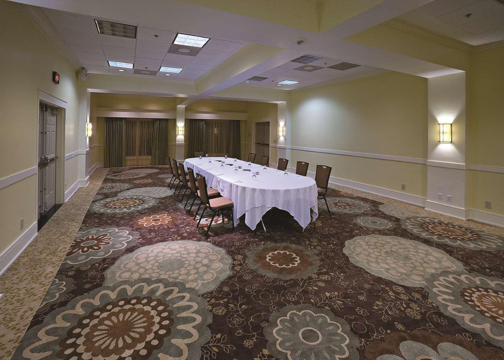 Doubletree Suites By Hilton At The Battery Atlanta Smyrna Eksteriør billede