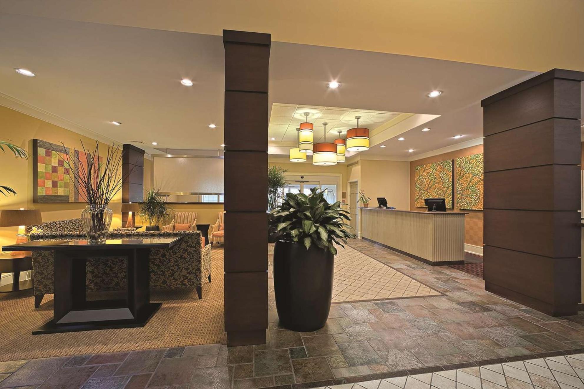 Doubletree Suites By Hilton At The Battery Atlanta Smyrna Eksteriør billede