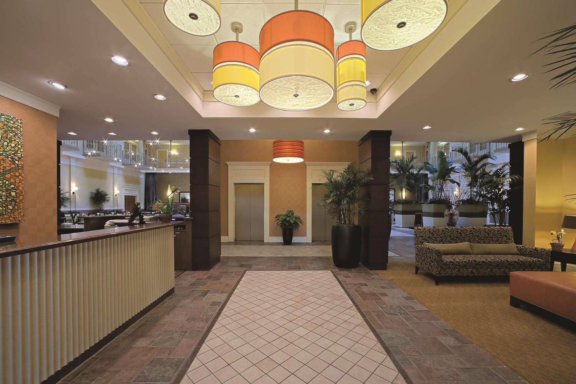 Doubletree Suites By Hilton At The Battery Atlanta Smyrna Eksteriør billede